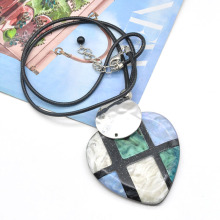 New design multicolor acrylic necklace for women stylish love heart pendant jewelry